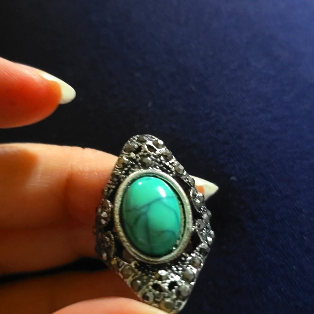 Women's chunky ring size 7
